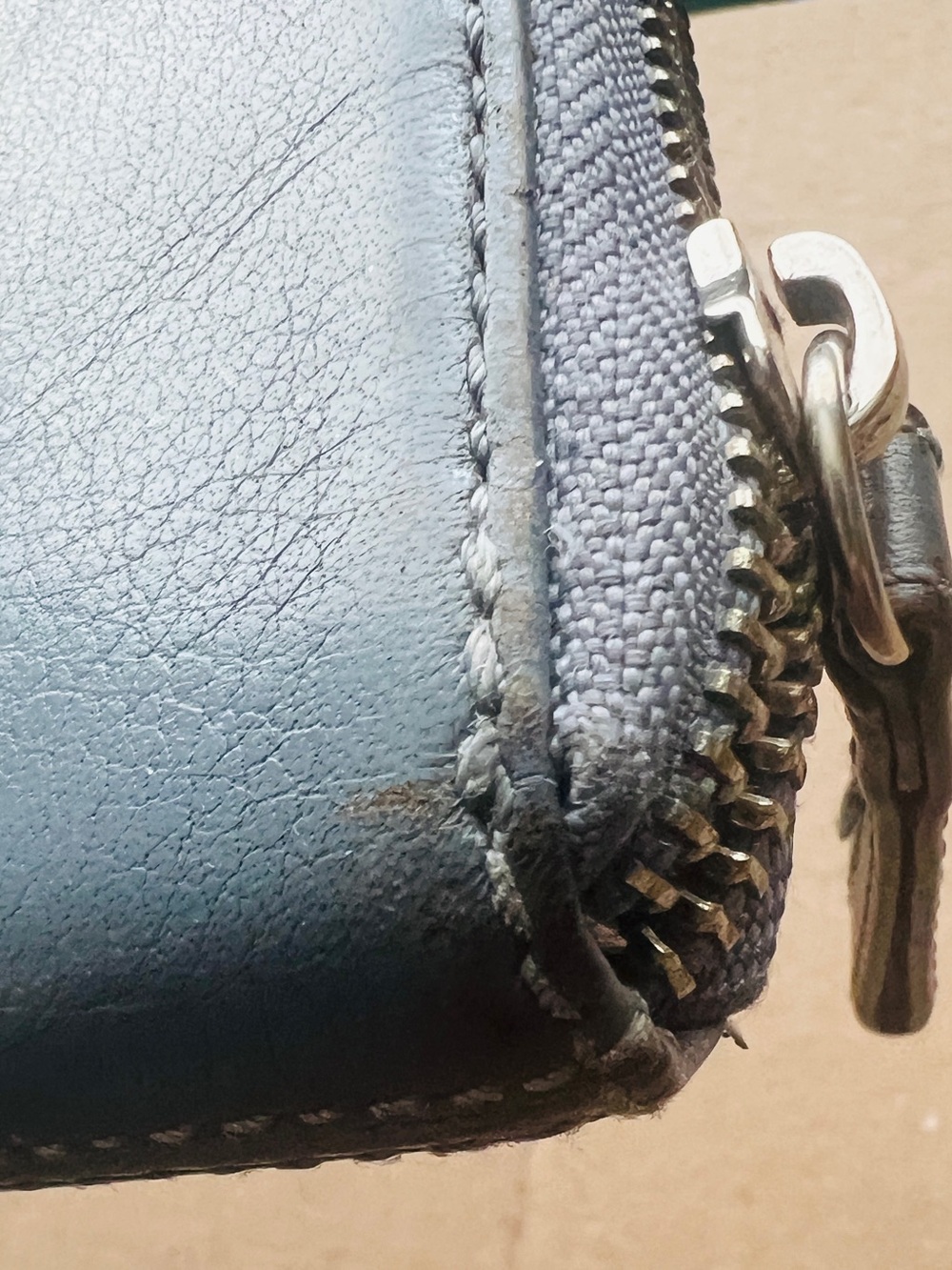 B. Makowsky Blue Leather Zip Around Wallet Silver Hardware Classic Organizer - Picture 8 of 11